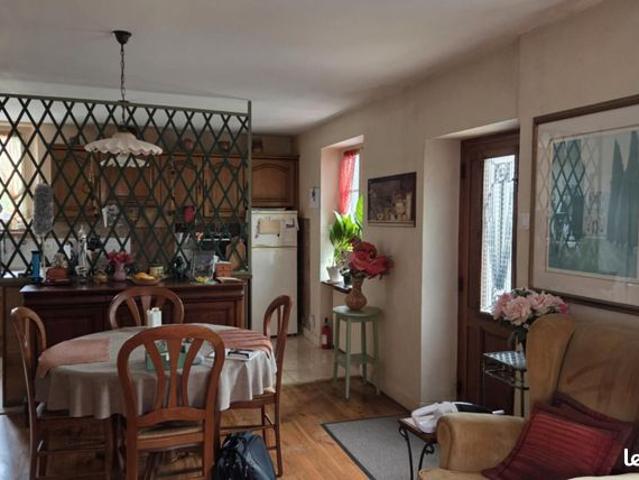 Maison vente à Figeac, Cahus