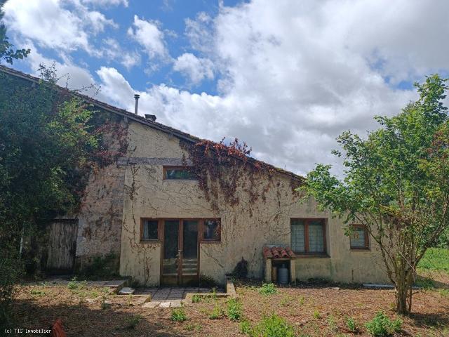 Maison vente à Confolens, Nanteuil-en-vallée