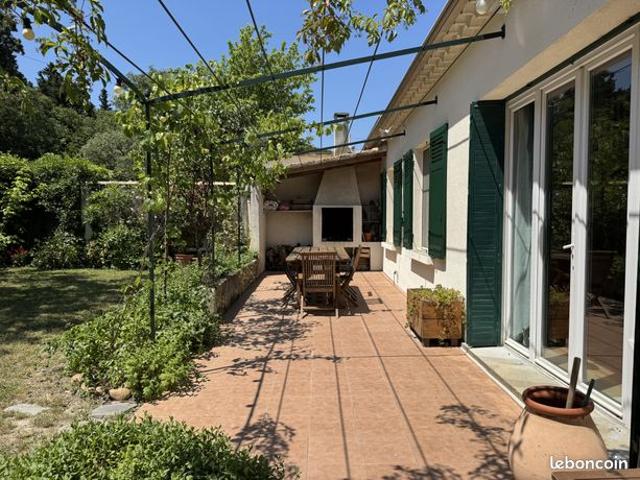 Maison vente à Villeneuve-lès-Avignon, Gard
