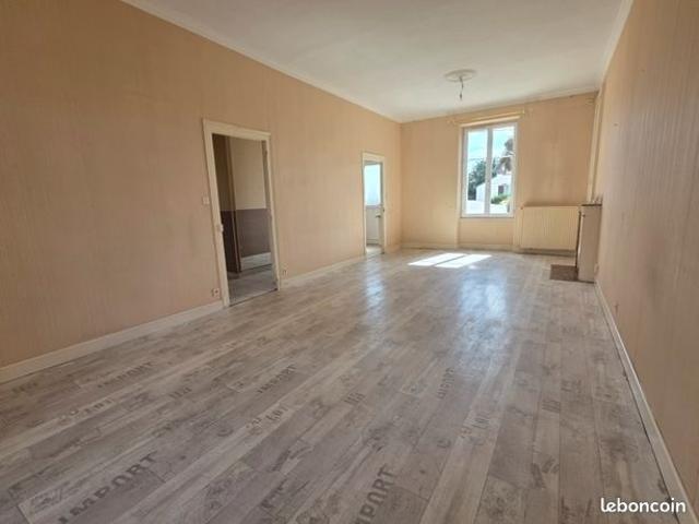 Maison vente à La Châtre, Montgivray