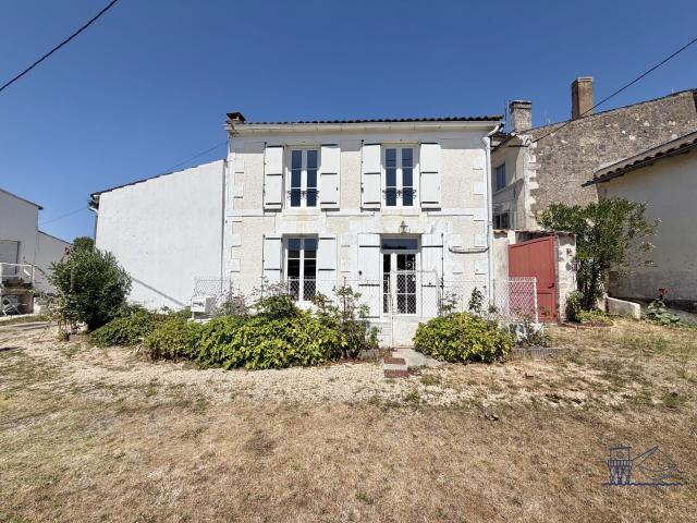 Maison vente à Jonzac, Saint-fort-sur-gironde