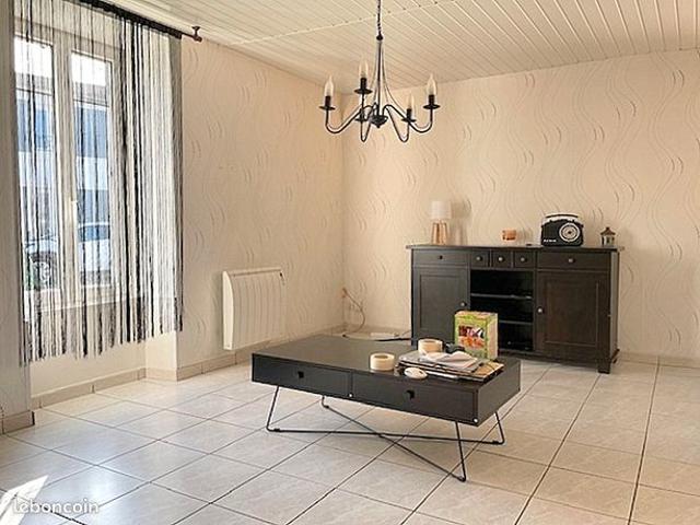 Maison vente à Fontenay-le-Comte, Longèves