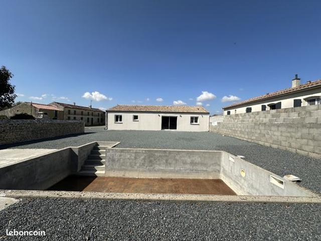 Maison vente à Saintes, Villars-en-pons