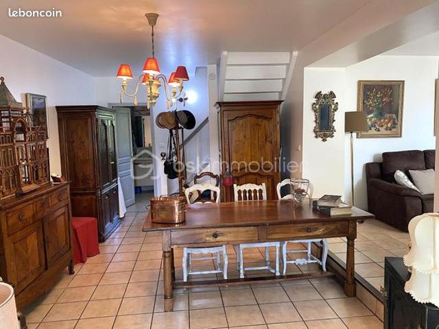Maison vente à Nîmes, Dions