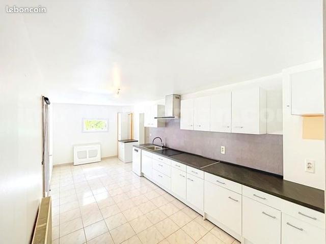 Maison vente à Saint-Julien-en-Genevois, Ville-la-grand