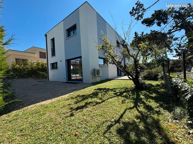 Maison vente à Saint-Julien-en-Genevois, Ville-la-grand