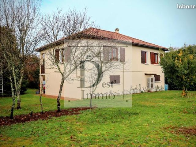 Maison vente à Confolens, Chassenon