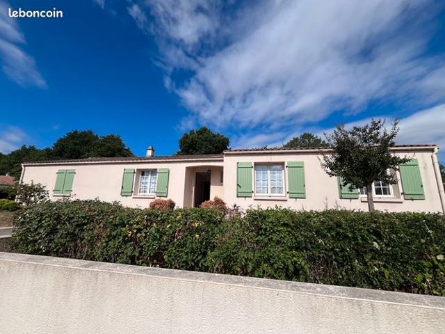 Maison vente à Fontenay-le-Comte, Foussais-payré