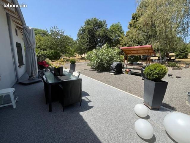 Maison vente à Confolens, Brigueuil