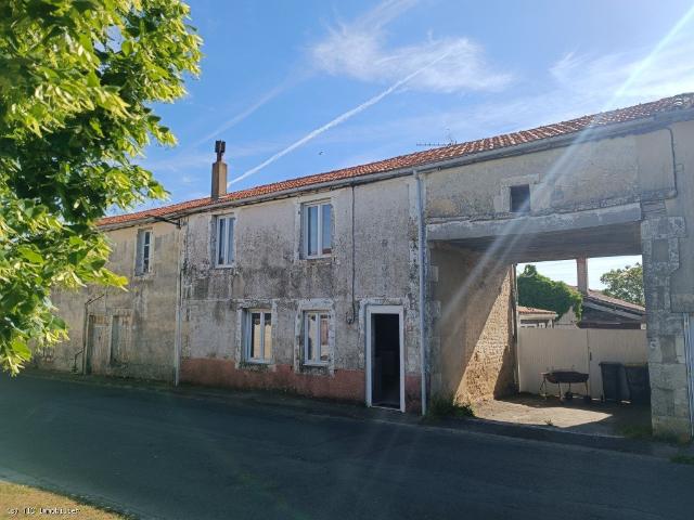 Maison vente à Confolens, Ruffec