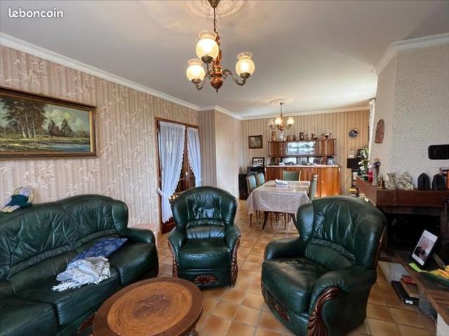 Maison vente à Guingamp, Bretagne