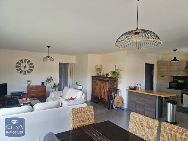 Maison location à Commelle-vernay