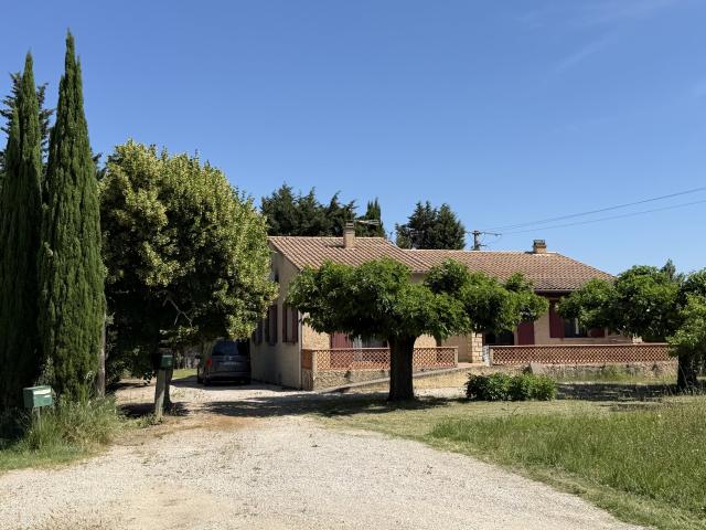 Maison vente à Carpentras, Monteux