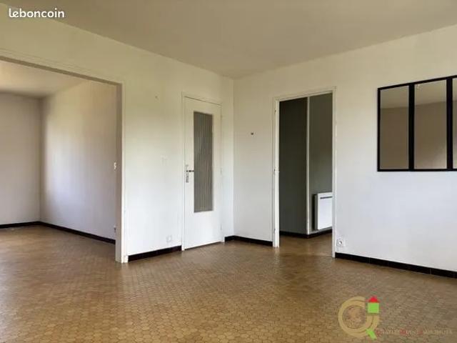Maison location à Cité le Pré Vert, Marconnelle