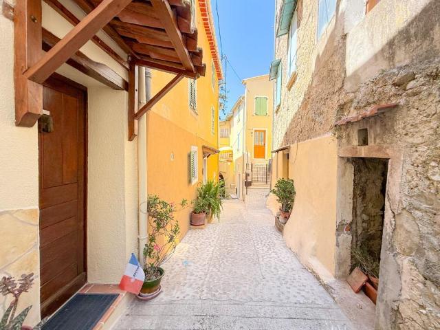 Maison vente à Nice, Contes