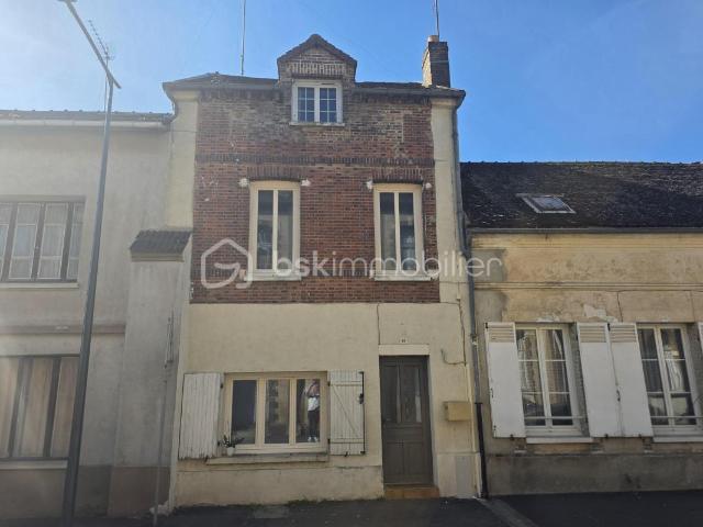 Maison vente à Villeneuve-l'Archevêque, Yonne