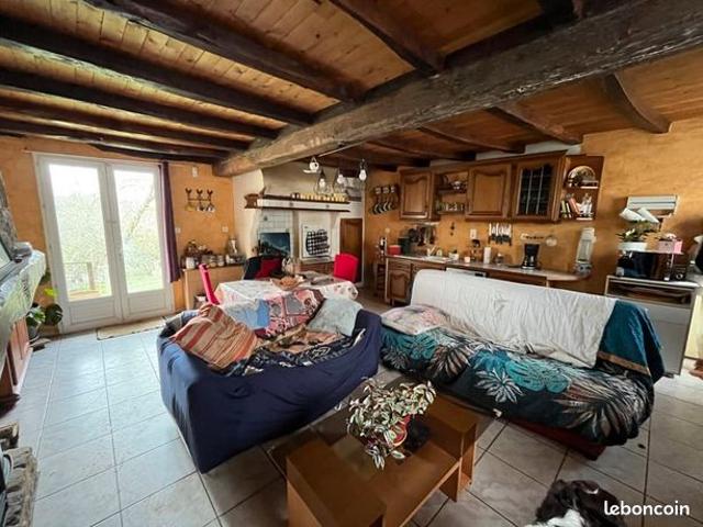 Maison vente à Saintes, Burie