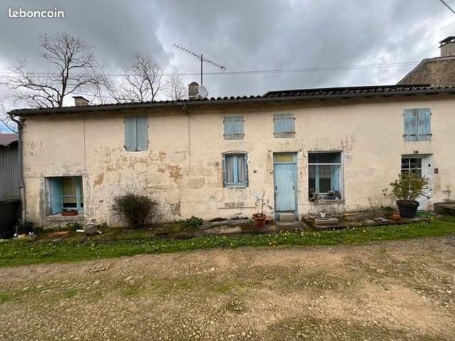 Maison vente à Saintes, Burie