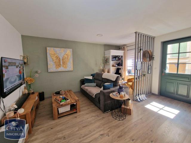 Maison location à France métropolitaine, Perreux