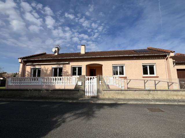 Maison location à France métropolitaine, Roquettes