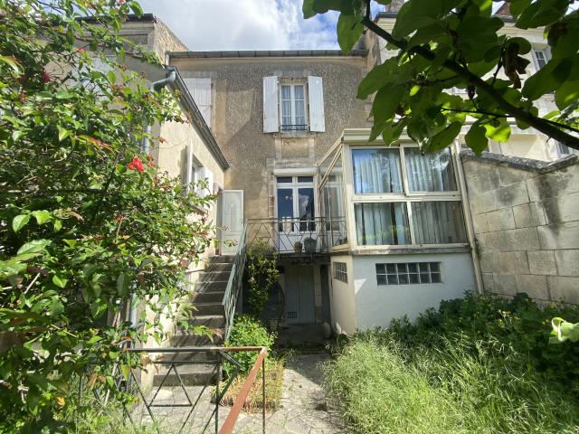 Maison vente à Angoulême, Aignes-et-puypéroux