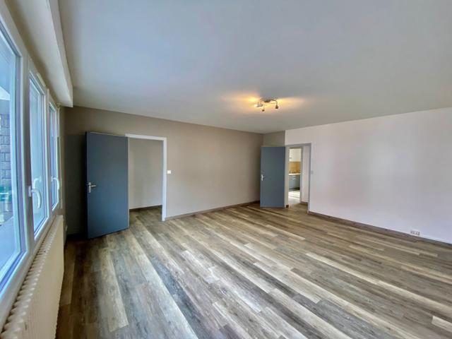 Maison location à France métropolitaine, Coëx