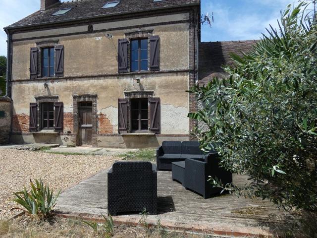 Maison vente à Cussay, Montreuil