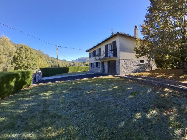Maison vente à Thiézac