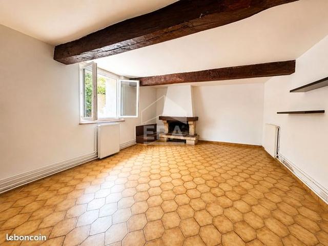 Maison vente à Langres, Bourg
