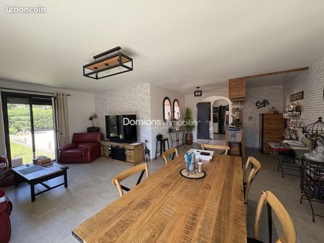 Maison vente à Céret, Thuir