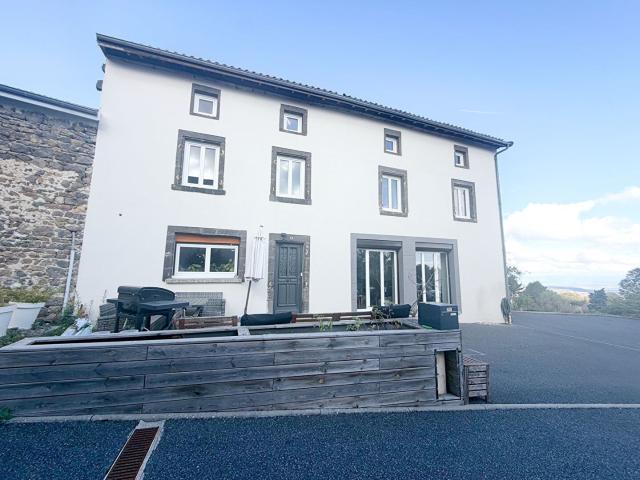 Maison vente à Chanat-la-Mouteyre, Puy-de-Dôme