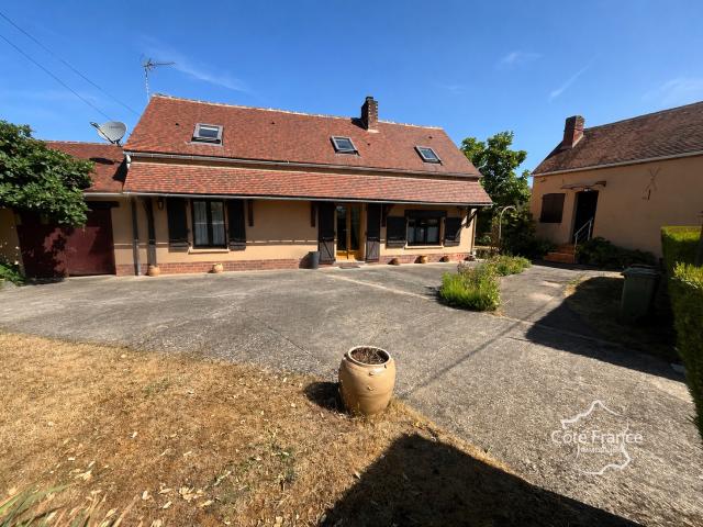 Maison vente à Auxerre, Moutiers-en-puisaye
