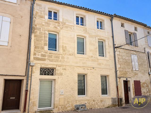 Maison vente à Saint-Vivien, Saintes