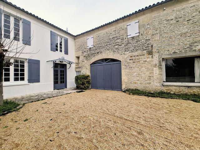 Maison vente à Saint-Jean-d'Angély, Authon-ebéon