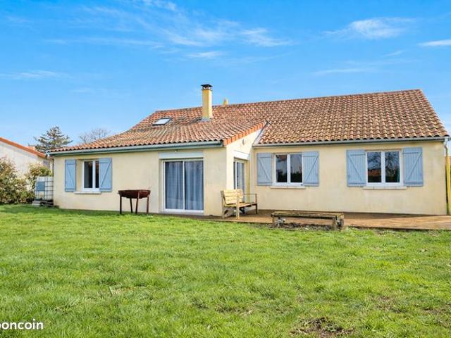 Maison vente à Saintes, La Vallée
