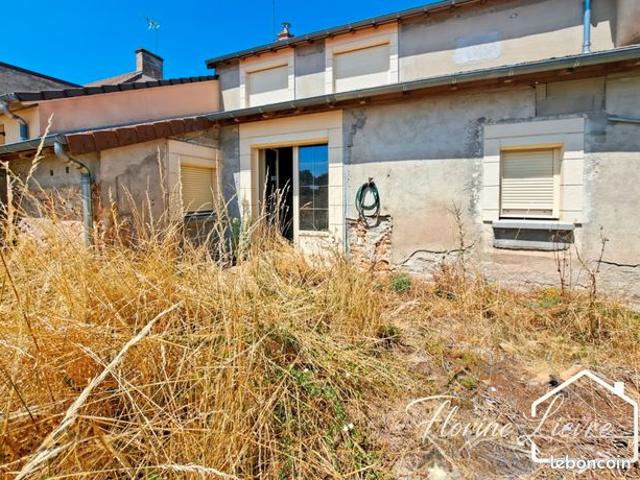 Maison vente à Saint-Amand-Montrond, Saulzais-le-potier