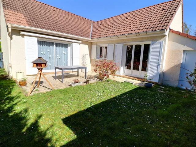 Maison vente à Versailles, Montigny-le-bretonneux