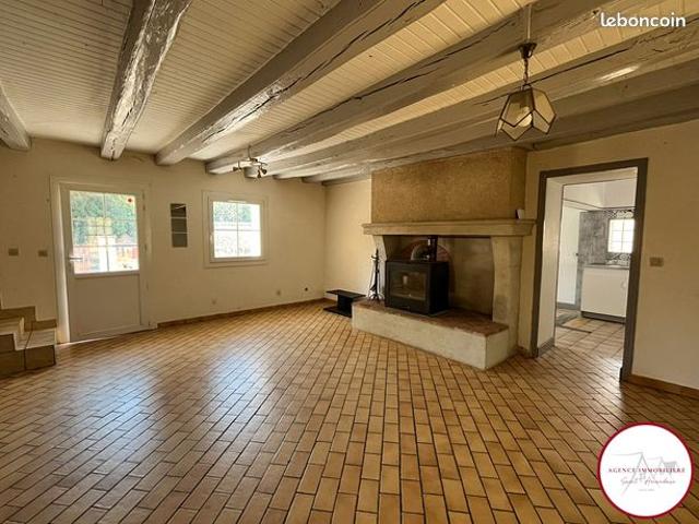 Maison vente à Saint-Amand-Montrond, Farges-allichamps