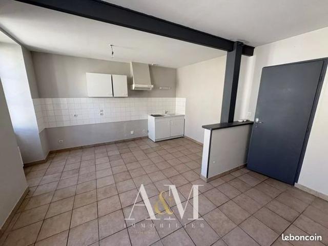 Maison vente à Angoulême, Montemboeuf