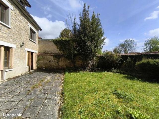 Maison vente à Pontoise, Nesles-la-vallée