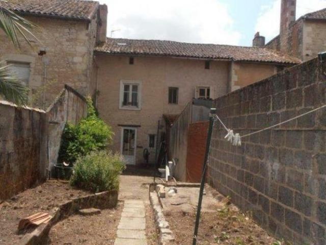 Maison vente à Niort, Clussais-la-pommeraie