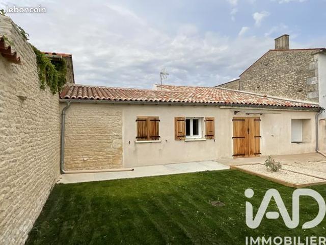 Maison vente à Confolens, Saint-christophe
