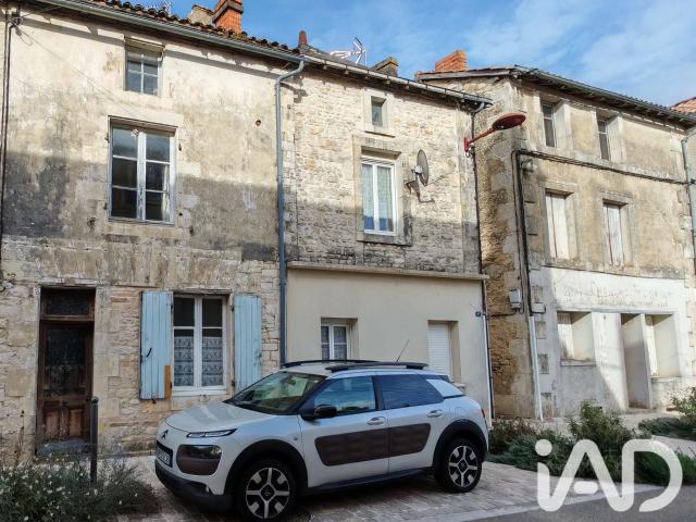 Maison vente à Sauzé-Vaussais, Sauzé-entre-Bois