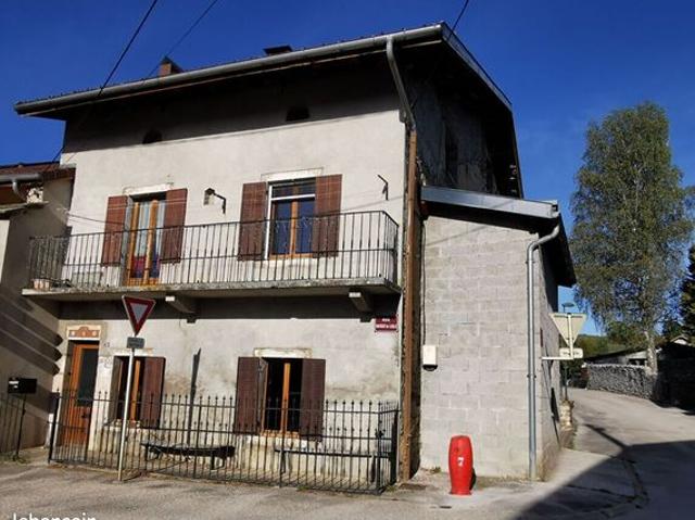 Maison vente à Saint-Claude, Viry