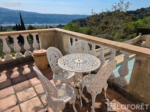 Maison vente à Grasse, Carros