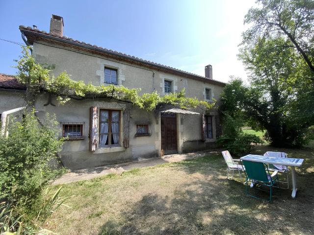 Maison vente à Champagne-Mouton, Charente