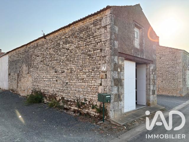 Maison vente à Chalais, Saint-Pierre-le-Vieux