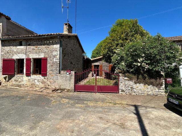 Maison vente à Parthenay, Chantecorps