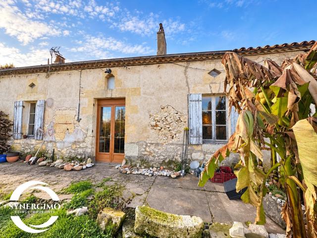Maison vente à Le Valladoux, Bonneville-et-Saint-Avit-de-Fumadières