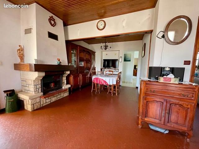 Maison vente à Saint-Michel-en-l'Herm, Vendée
